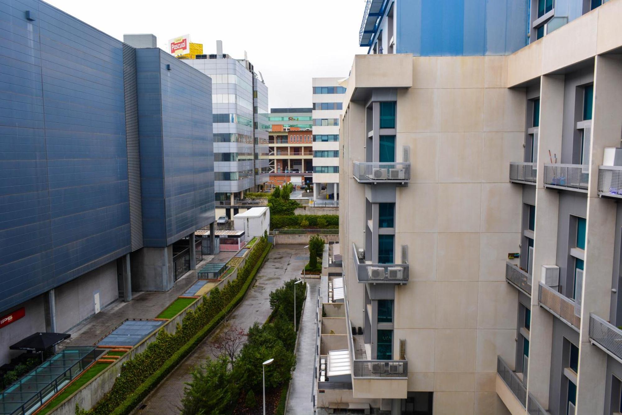Oshun Sanchinarro Apartment Madrid Ngoại thất bức ảnh