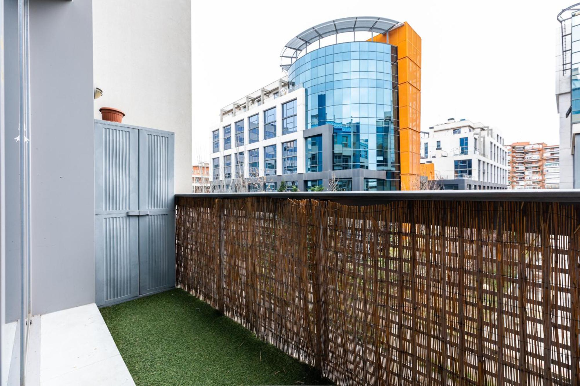 Oshun Sanchinarro Apartment Madrid Ngoại thất bức ảnh