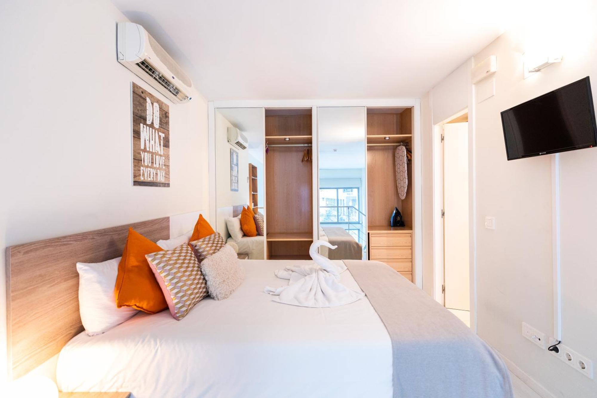 Oshun Sanchinarro Apartment Madrid Ngoại thất bức ảnh