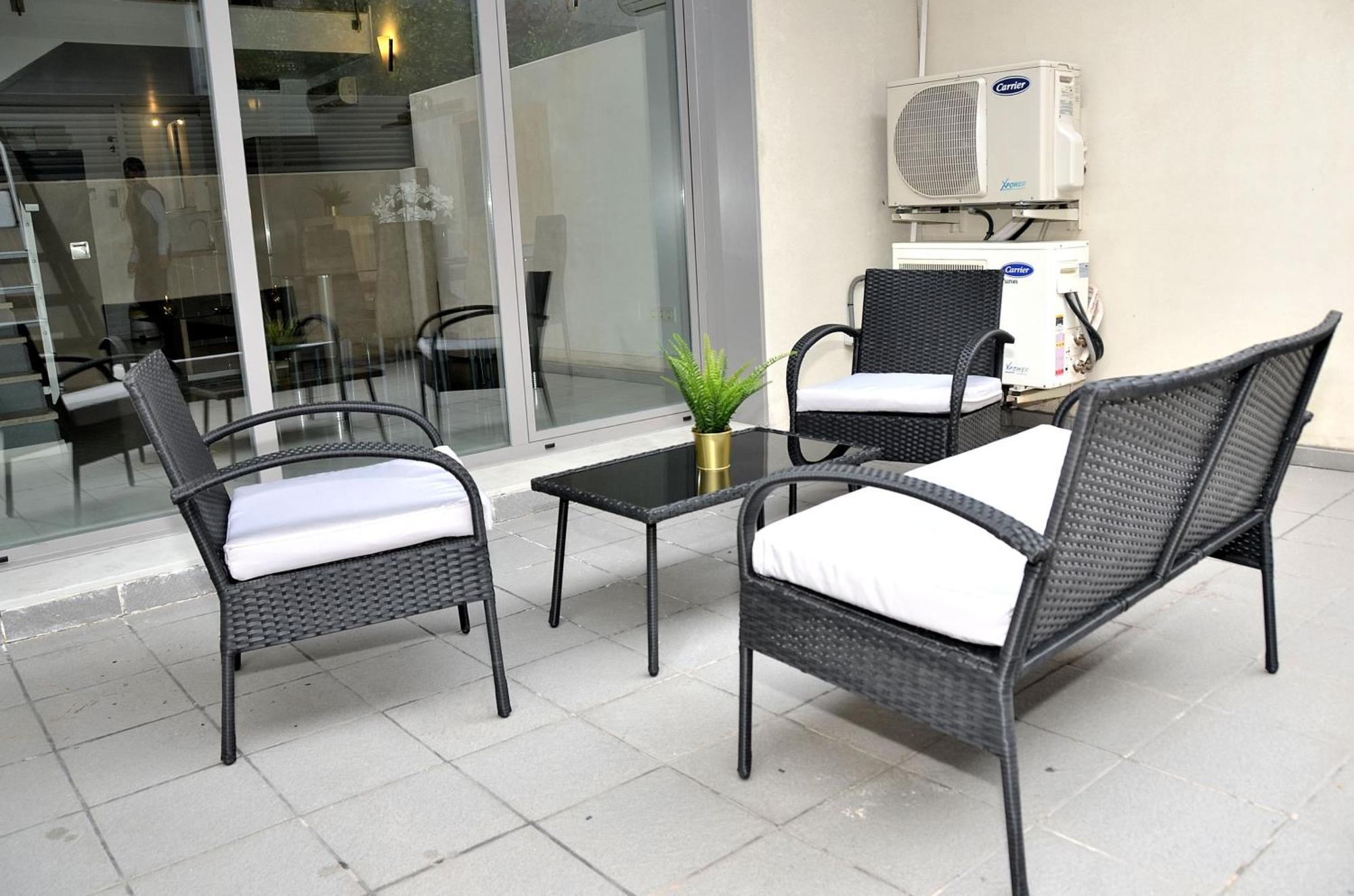 Oshun Sanchinarro Apartment Madrid Ngoại thất bức ảnh
